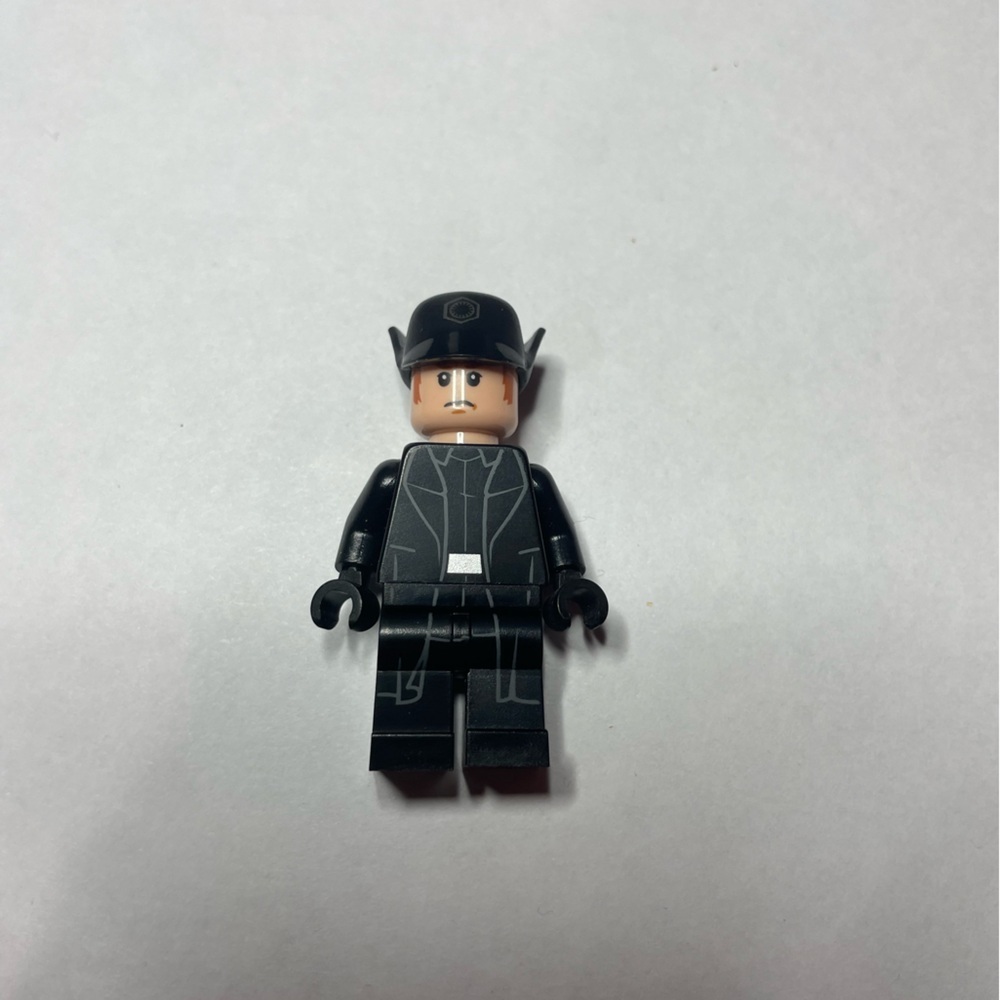 LEGO Star Wars - Original - General Hux w/ Gun - From 75104 The Force Awakens